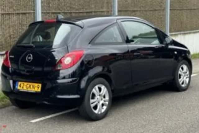 Opel Corsa (2008) thumbnail 4
