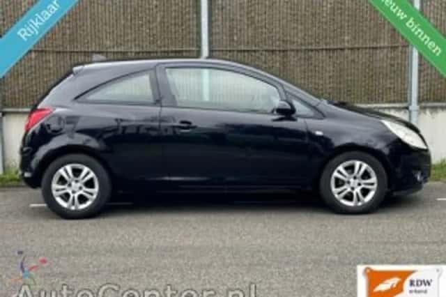 Opel Corsa (2008) thumbnail 3