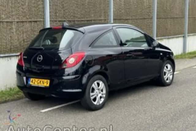 Opel Corsa (2008) thumbnail 4