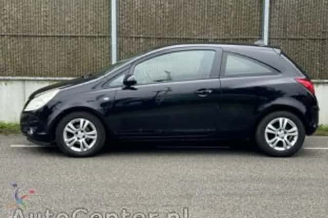 Opel Corsa (2008) thumbnail 6