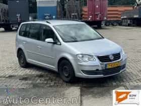 Volkswagen Touran (2008) thumbnail 1