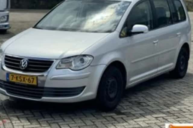 Volkswagen Touran (2008) thumbnail 2