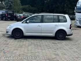 Volkswagen Touran (2008) thumbnail 6
