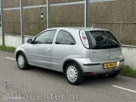 Opel Corsa (2005) thumbnail 5