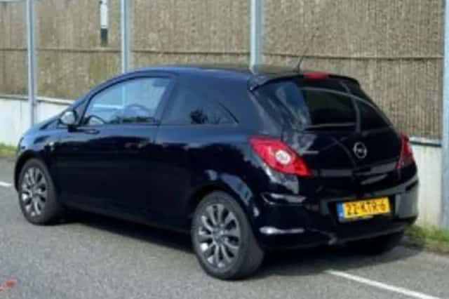 Opel Corsa (2010) thumbnail 4
