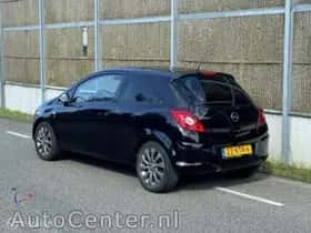 Opel Corsa (2010) thumbnail 4