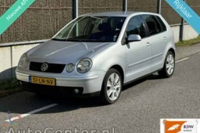 Volkswagen Polo (2003) thumbnail 1