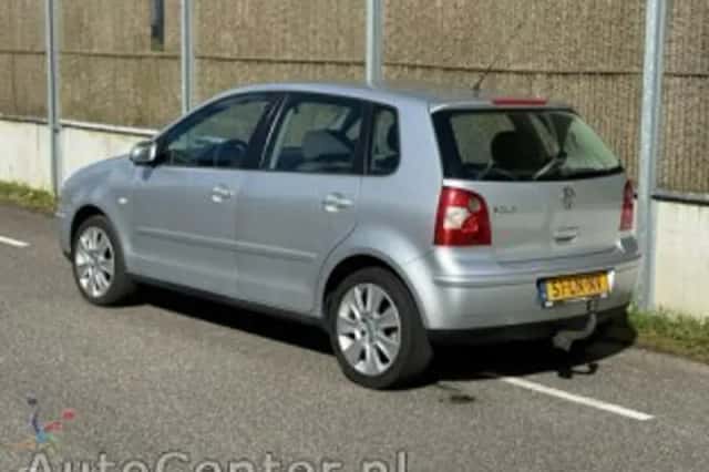 Volkswagen Polo (2003) thumbnail 4