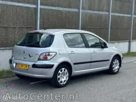 Peugeot 307 (2003) thumbnail 5