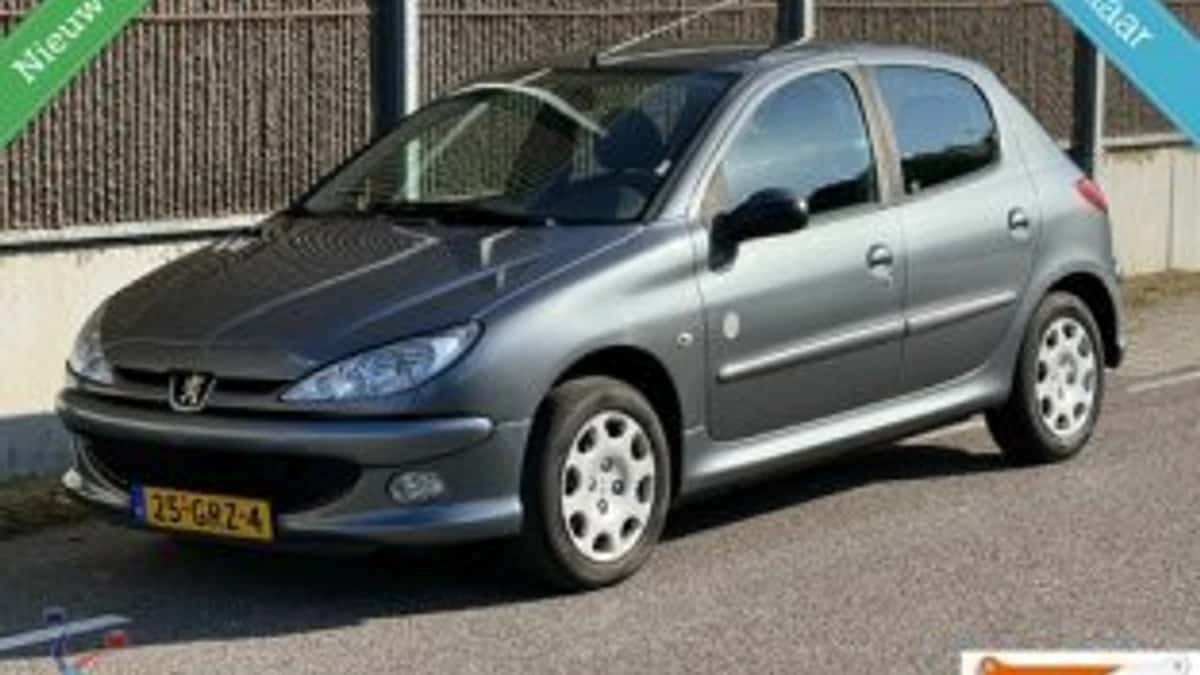 Peugeot 206 (2008) — foto 1