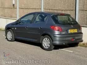 Peugeot 206 (2008) thumbnail 5
