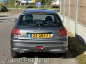 Peugeot 206 (2008) thumbnail 8