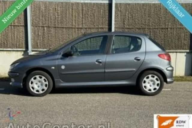 Peugeot 206 (2008) thumbnail 3