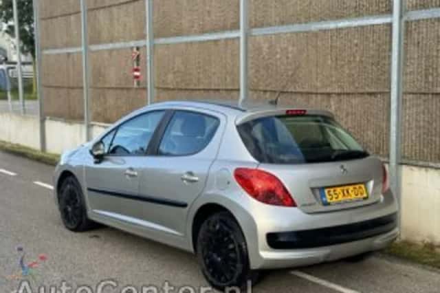 Peugeot 207 (2007) thumbnail 5