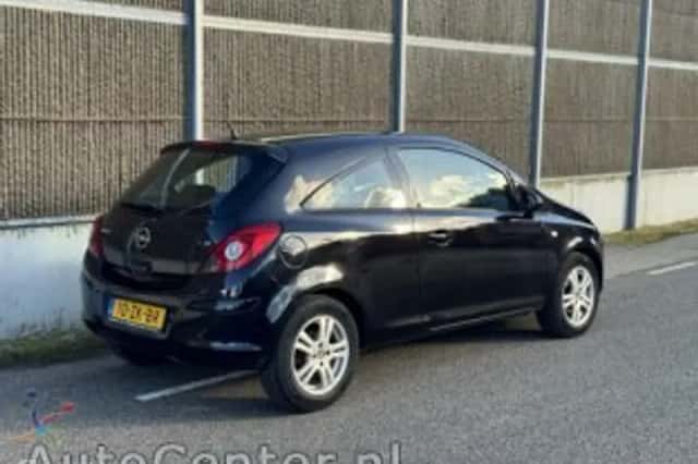 Opel Corsa (2008) thumbnail 4