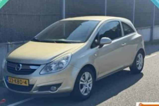 Opel Corsa (2009) thumbnail 2