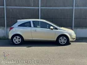 Opel Corsa (2009) thumbnail 6
