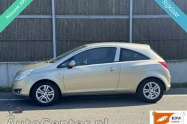 Opel Corsa (2009) thumbnail 3