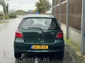 Toyota Yaris (2002) thumbnail 8