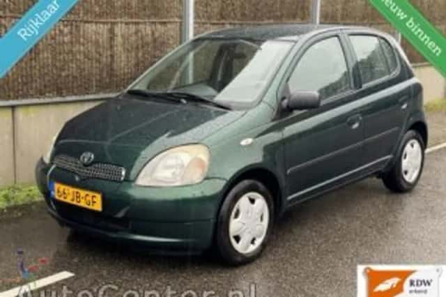 Toyota Yaris (2002) thumbnail 1