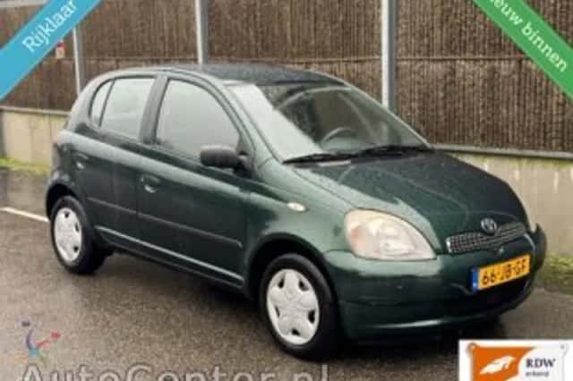 Toyota Yaris (2002) thumbnail 2