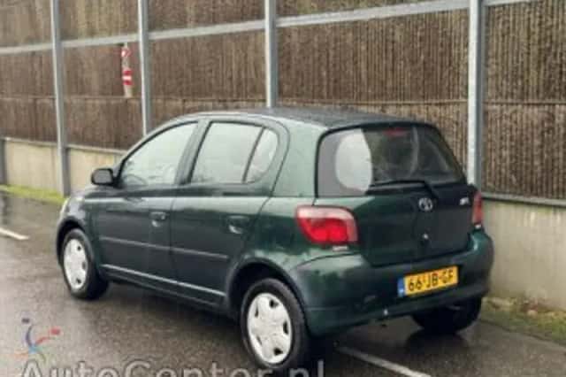 Toyota Yaris (2002) thumbnail 5