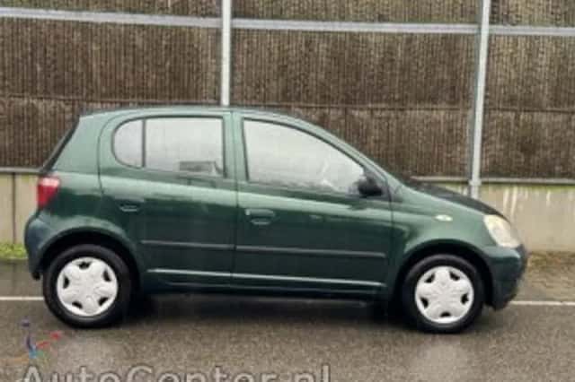 Toyota Yaris (2002) thumbnail 6