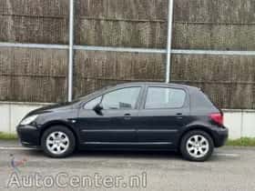 Peugeot 307 (2004) thumbnail 6