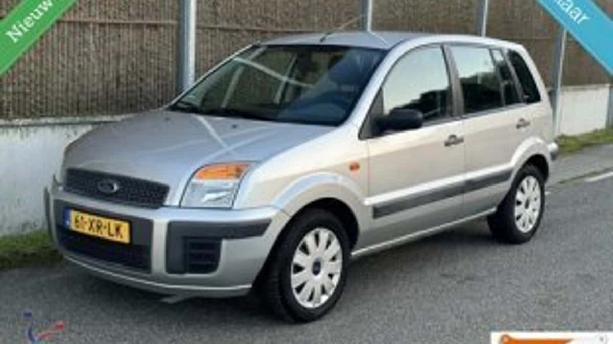 Ford Fusion — foto 1