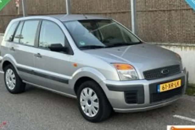 Ford Fusion (2007) thumbnail 2