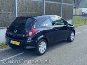 Opel Corsa (2008) thumbnail 4