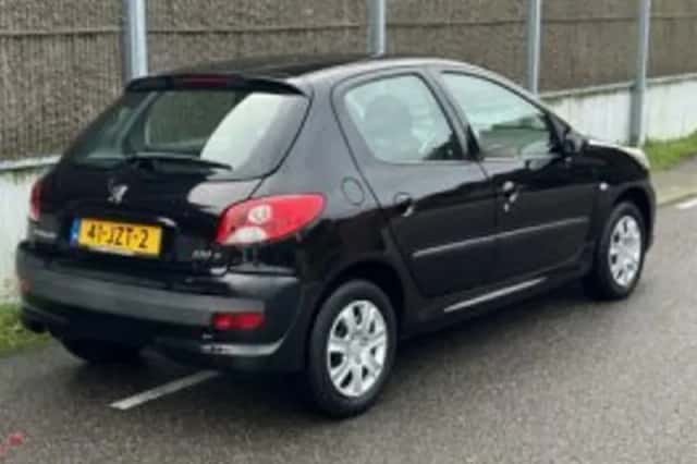 Peugeot 206+ (2009) thumbnail 4