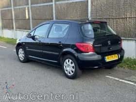 Peugeot 307 (2004) thumbnail 5