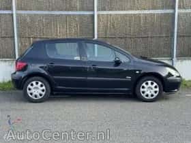 Peugeot 307 (2004) thumbnail 6