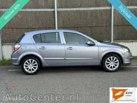 Opel Astra (2004) thumbnail 3
