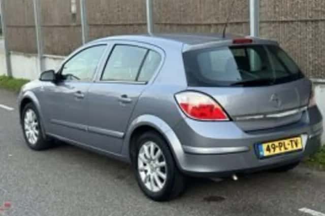 Opel Astra (2004) thumbnail 4
