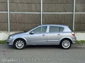 Opel Astra (2004) thumbnail 6
