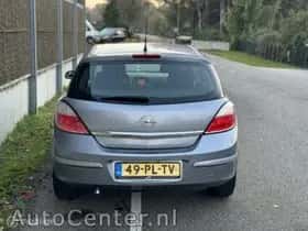 Opel Astra (2004) thumbnail 8
