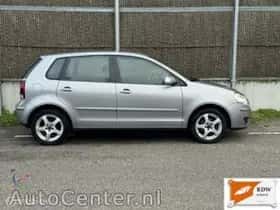 Volkswagen Polo (2006) thumbnail 3