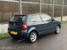 Volkswagen Polo (2003) thumbnail 5
