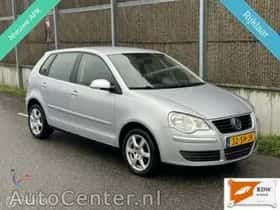 Volkswagen Polo (2006) thumbnail 2