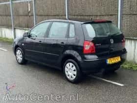Volkswagen Polo (2005) thumbnail 5