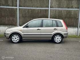 Ford Fusion thumbnail 6