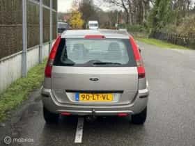 Ford Fusion thumbnail 8