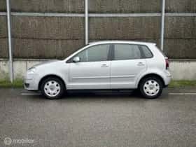 Volkswagen Polo (2008) thumbnail 6