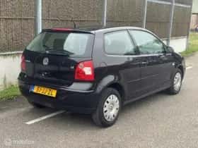 Volkswagen Polo (2002) thumbnail 5