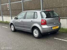 Volkswagen Polo (2005) thumbnail 4