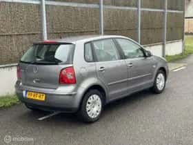 Volkswagen Polo (2005) thumbnail 5