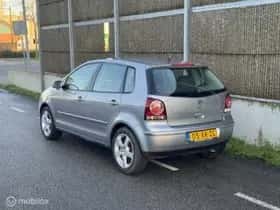 Volkswagen Polo (2007) thumbnail 5