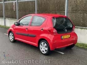 Toyota Aygo (2007) thumbnail 4